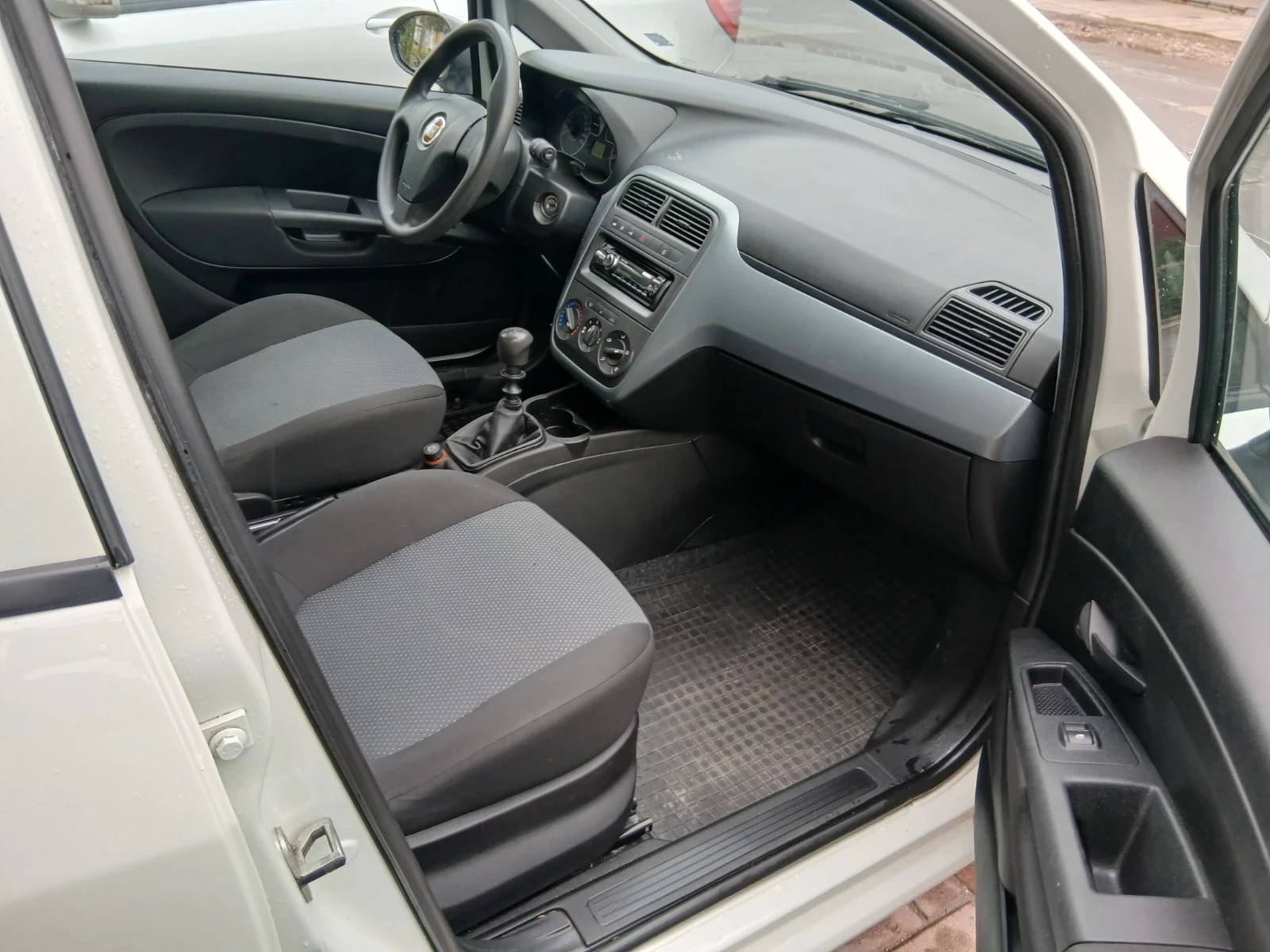 Fiat Punto 1.2i - изображение 6