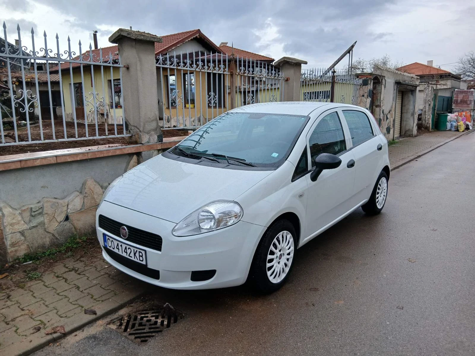 Fiat Punto 1.2i регистрирана - изображение 10