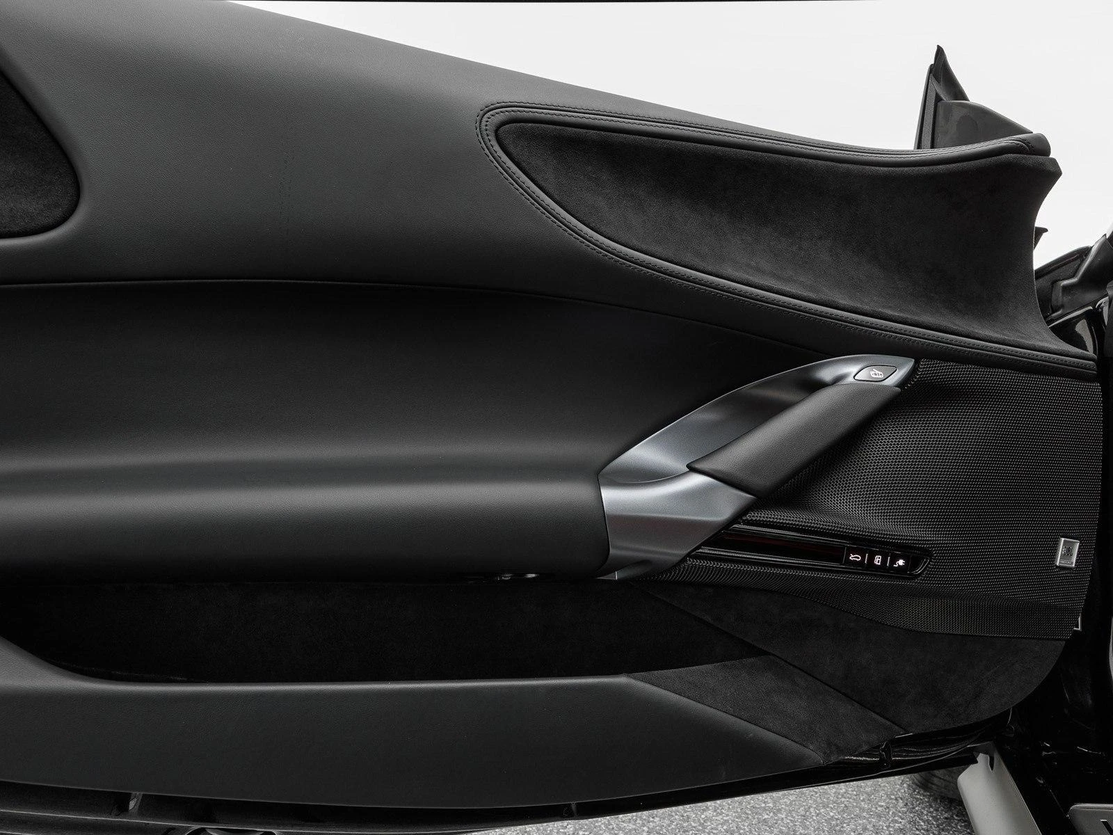 Ferrari SF 90 STRADALE/LIFT/JBL/CAMERA/CARBON/CERAMIC/ | Mobile.bg   8