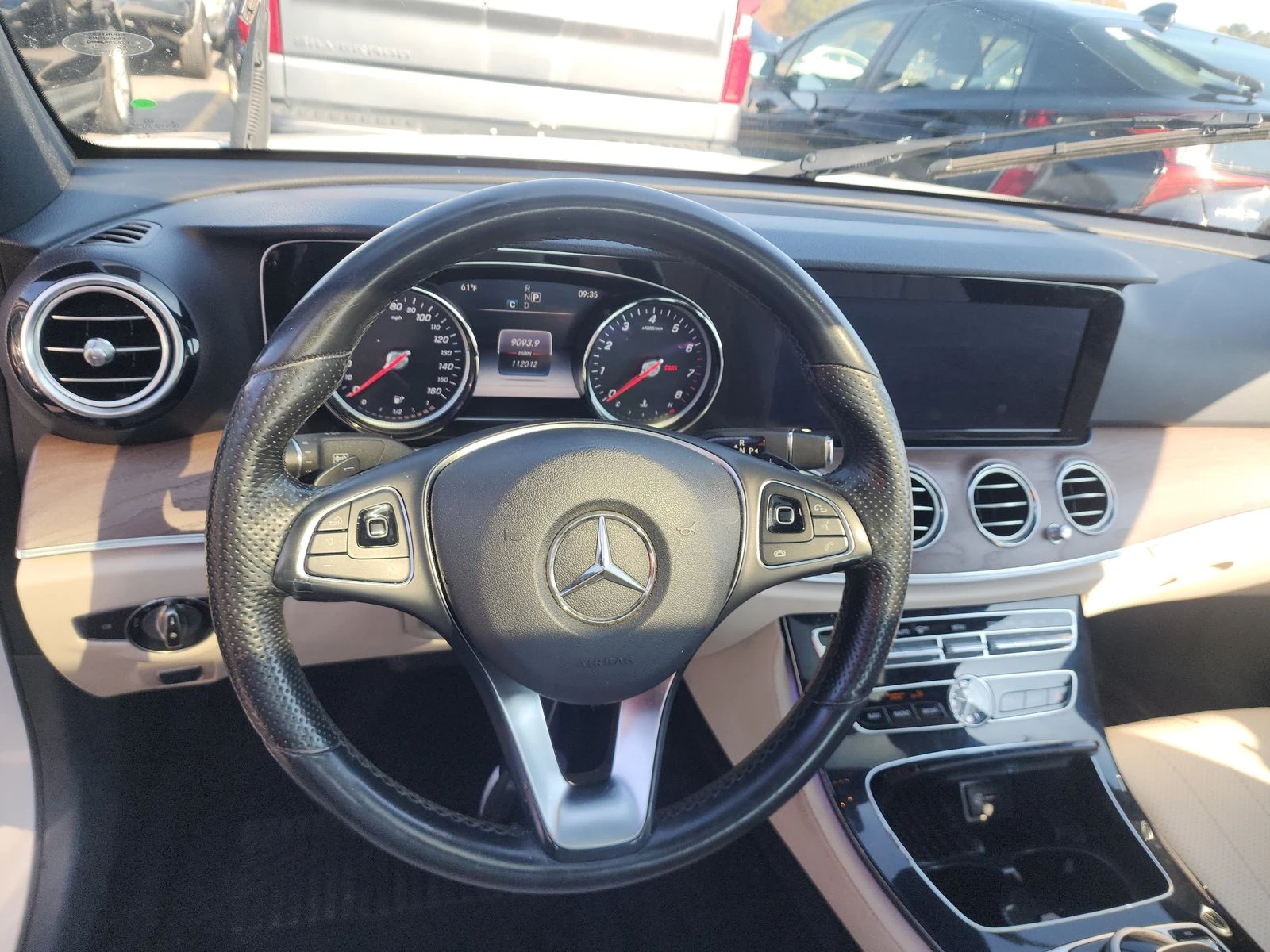 Mercedes-Benz E 300 AMG* PACK* BURMESTER* ПОДГРЕВ* 360КАМЕРА* КЕЙЛЕС*  - изображение 10