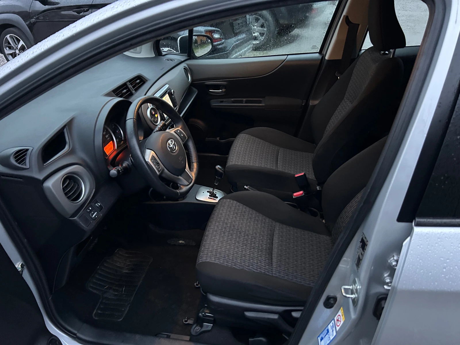 Toyota Yaris 1.4D4D EURO5B AVTOMAIK - изображение 9