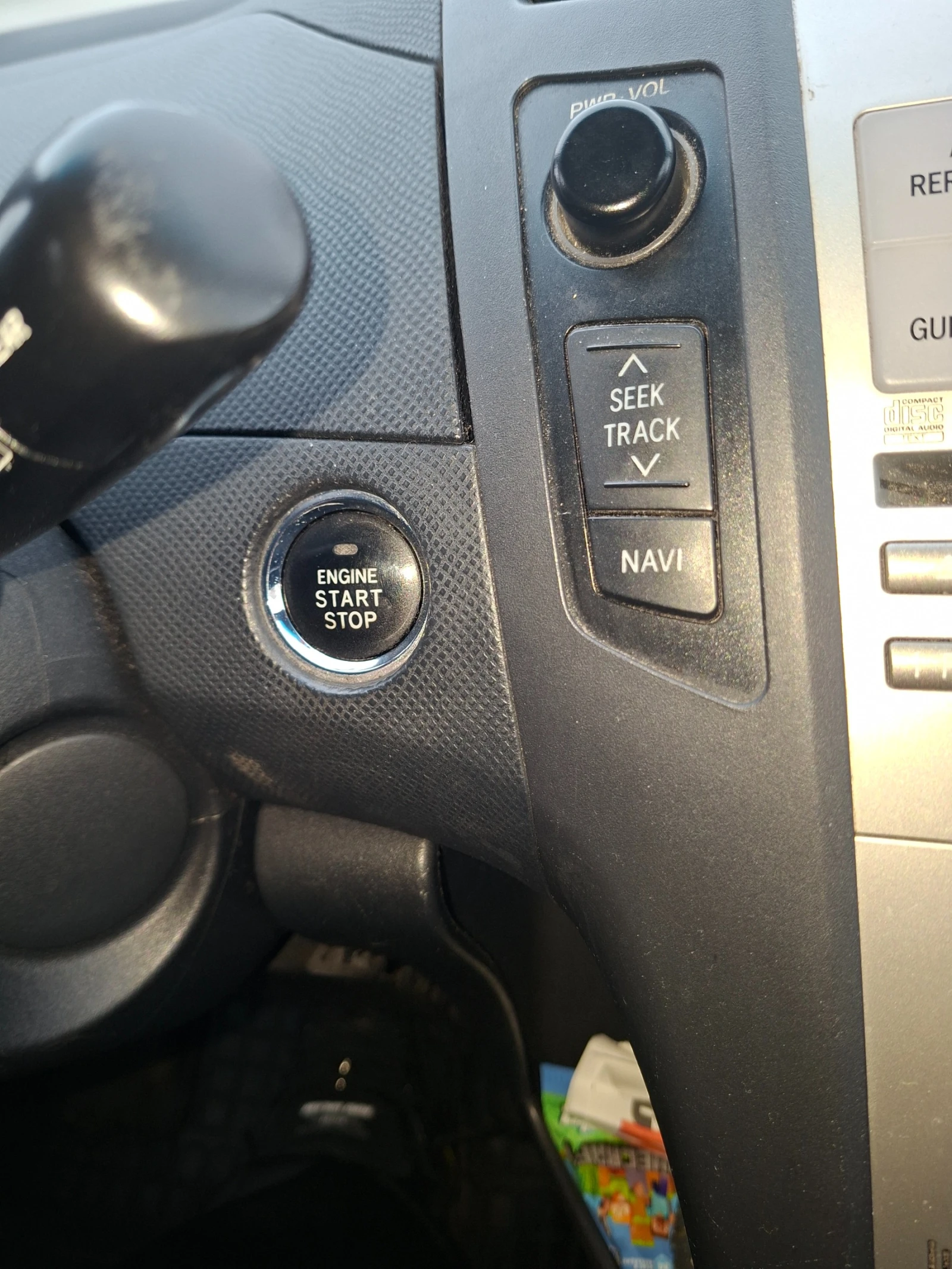 Toyota Yaris, снимка 9 - Автомобили и джипове - 53300157