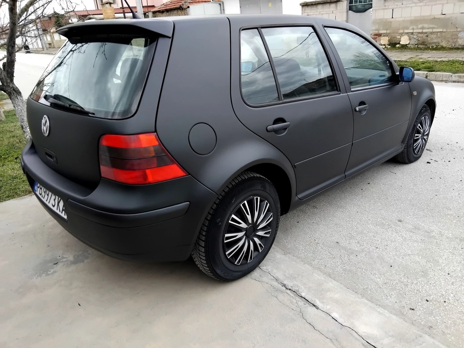 VW Golf 1.6iSR.101k + КЛИМА. ГАЗОВ ИНЖЕКЦИОН  - изображение 2