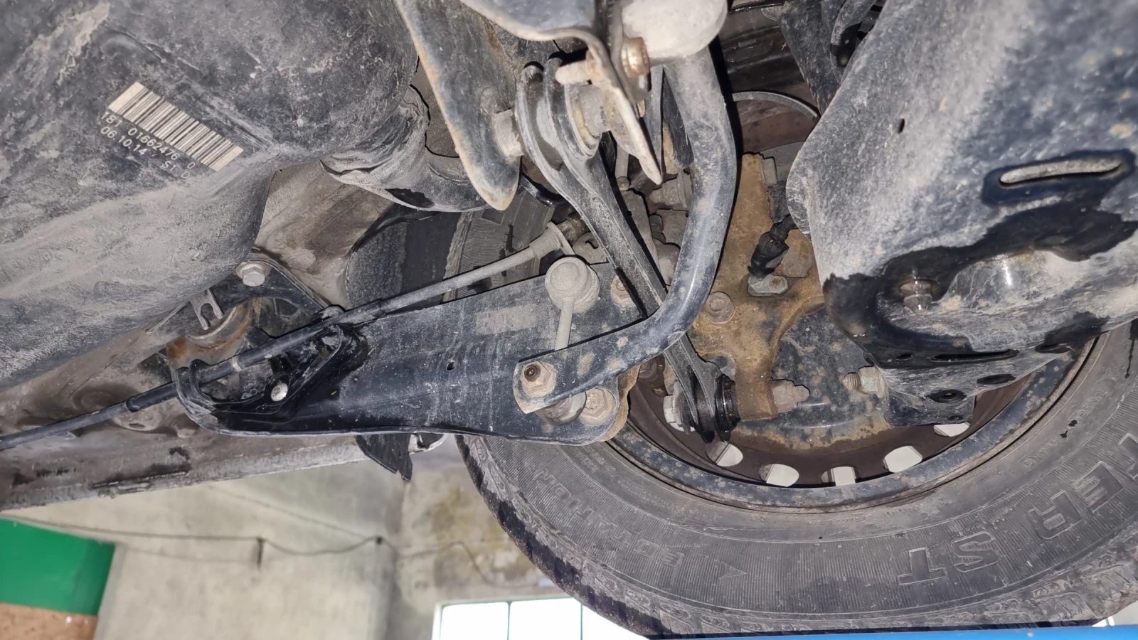 VW Touran, снимка 14 - Автомобили и джипове - 53708597