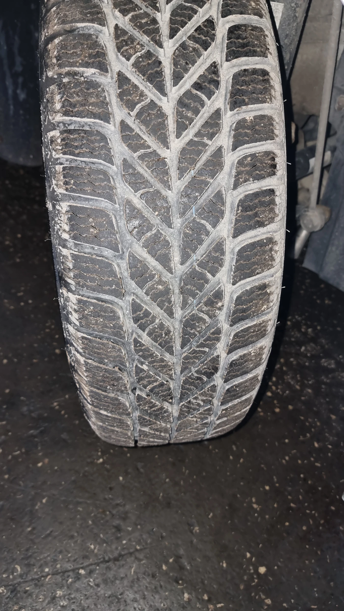 VW Touran, снимка 5 - Автомобили и джипове - 53708597