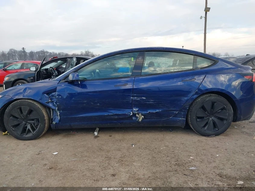 Tesla Model 3 Long Range All-wheel Drive, снимка 16 - Автомобили и джипове - 53778479