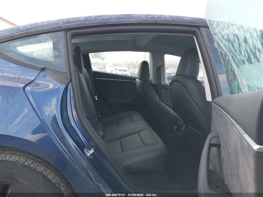 Tesla Model 3 Long Range All-wheel Drive - изображение 8