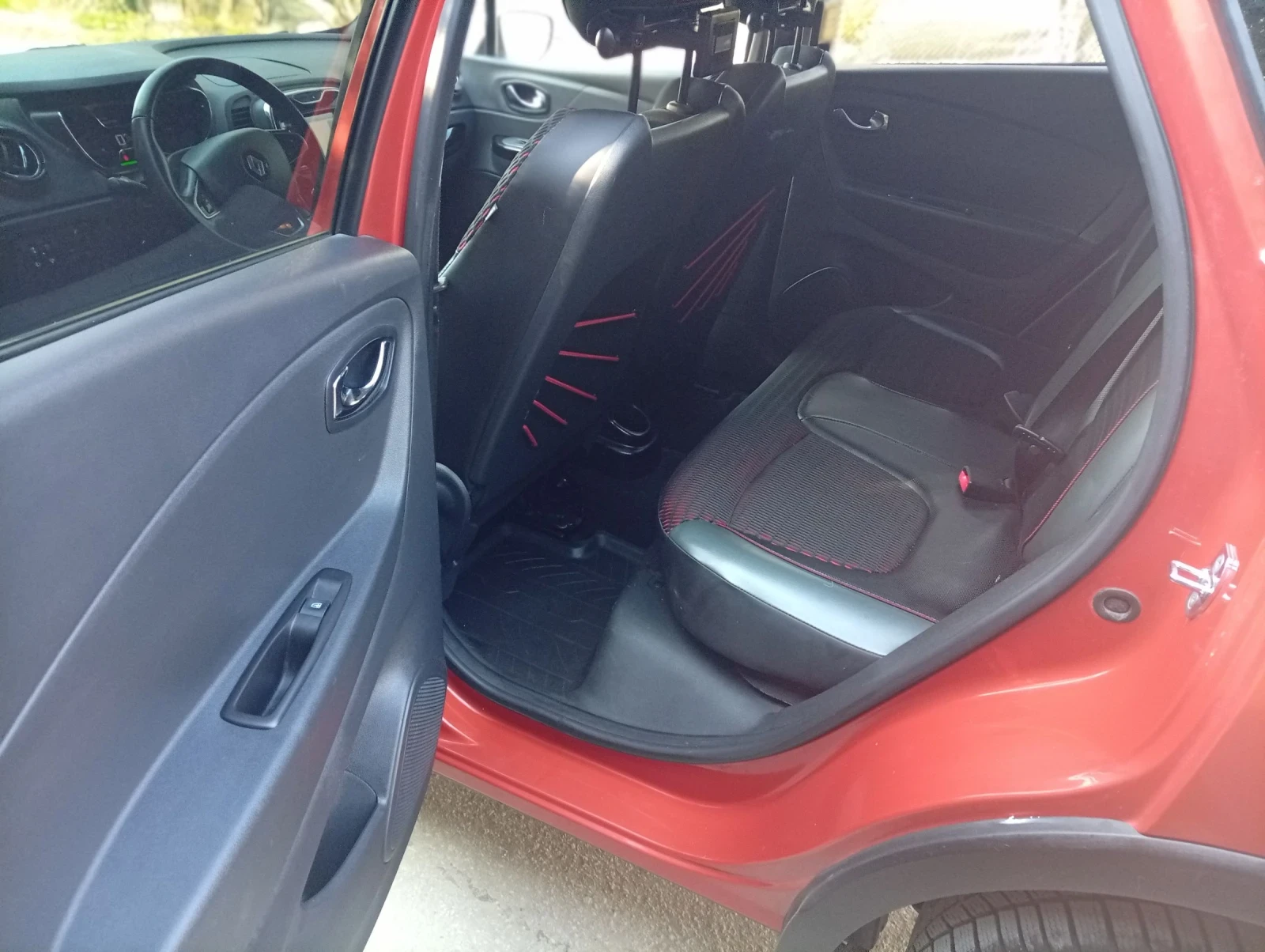 Renault Captur 1.5 DCI /INTENCE/AUTOMATIC, снимка 8 - Автомобили и джипове - 53860982
