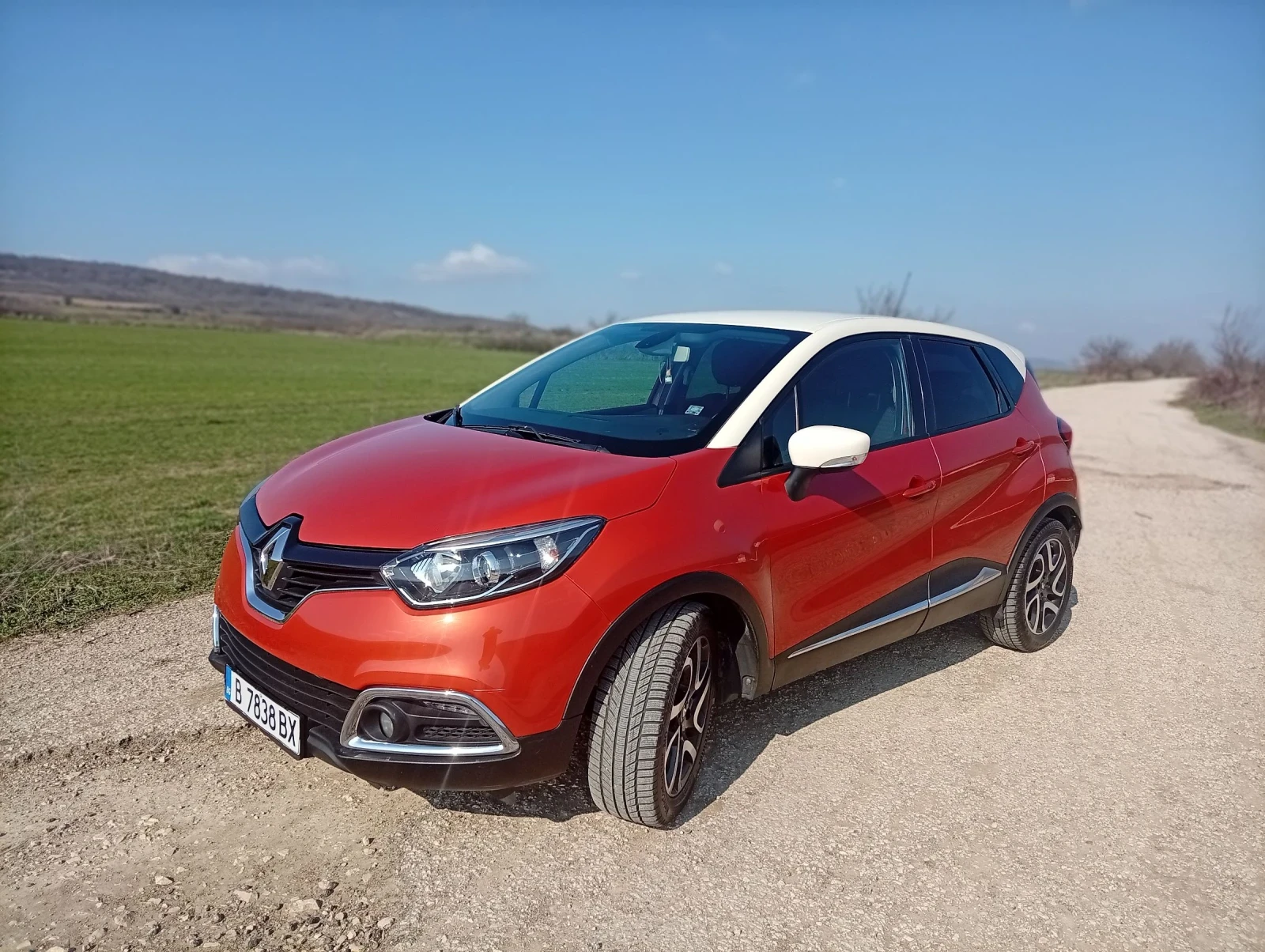 Renault Captur 1.5 DCI /INTENCE/AUTOMATIC, снимка 2 - Автомобили и джипове - 53860982