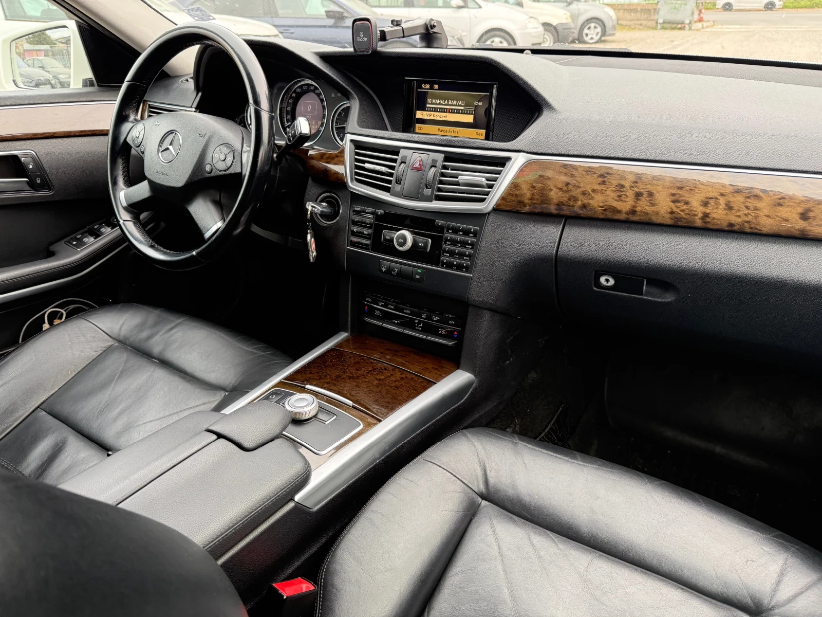 Mercedes-Benz E 200 136 K.C TOP, снимка 13 - Автомобили и джипове - 53884617