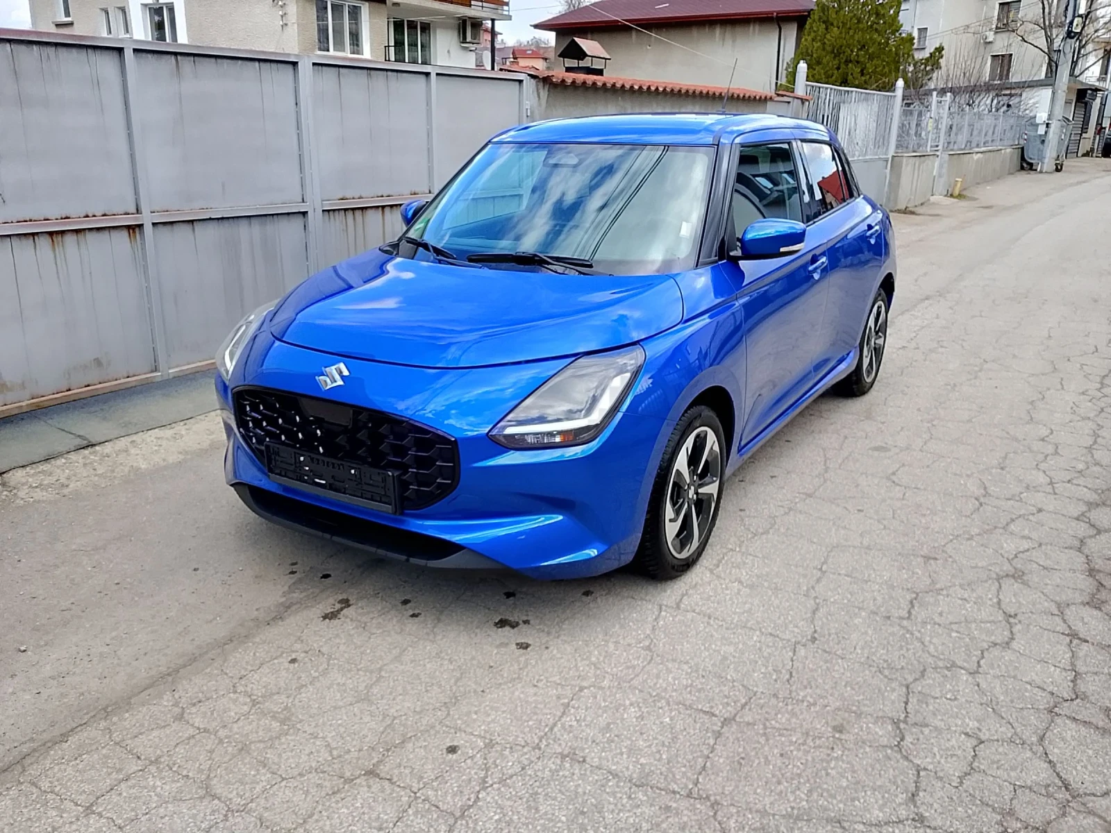 Suzuki Swift GLX Hibrid Avtomatik