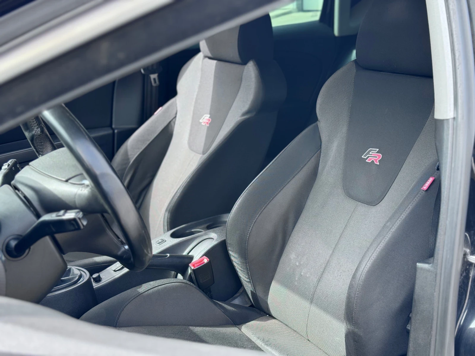 Seat Leon FR 2.0TDI 170к.с., снимка 10 - Автомобили и джипове - 54058389