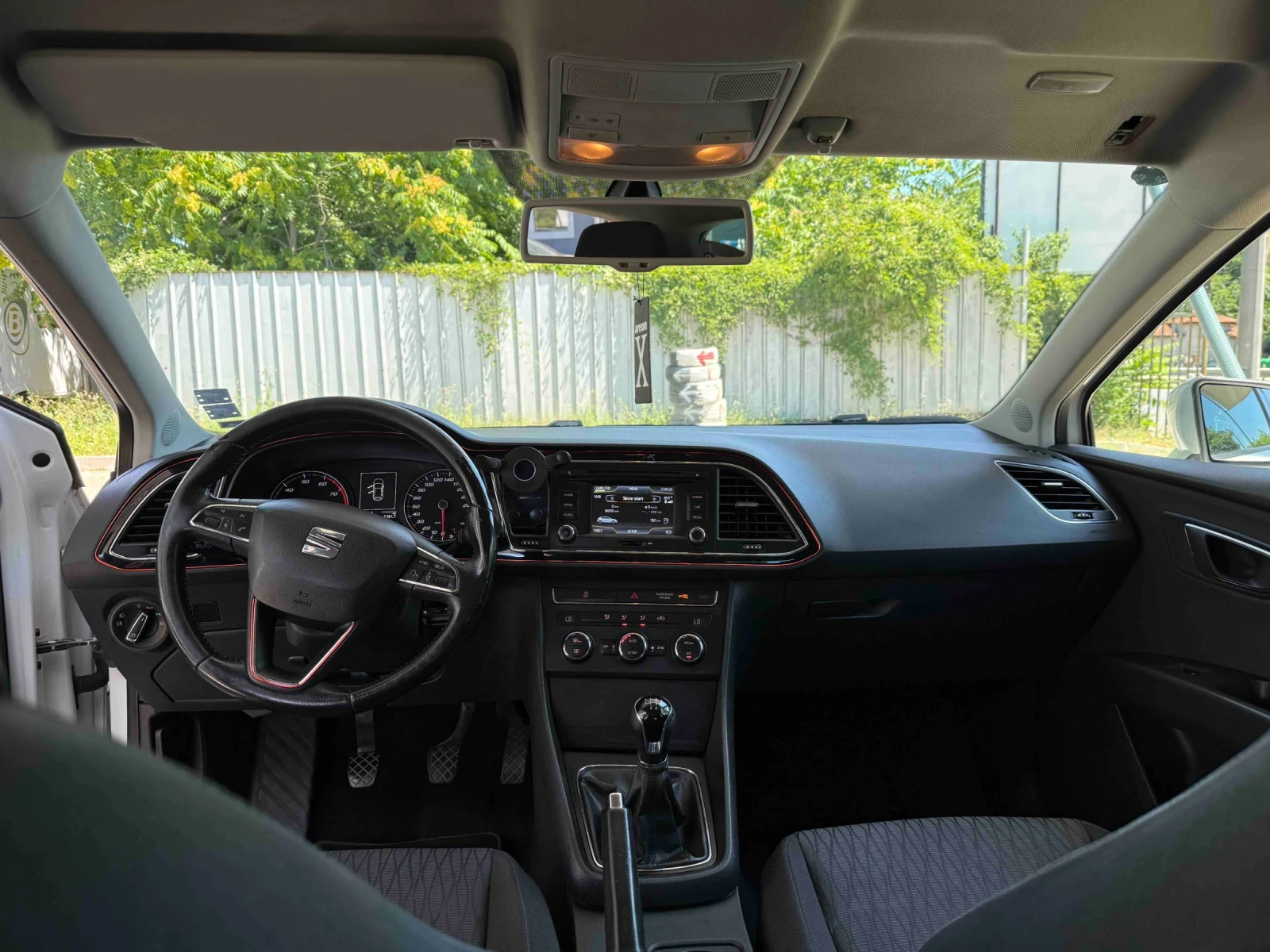 Seat Leon 1.2 TSI, снимка 5 - Автомобили и джипове - 55242414