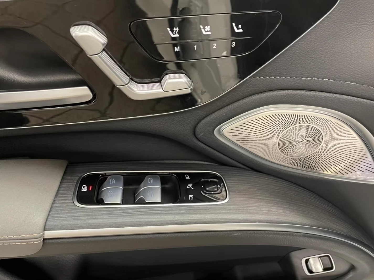 Mercedes-Benz EQS 580* 4M* AMG* PANO* BURMESTER* 360* ����������*  | Mobile.bg � ����������� 3