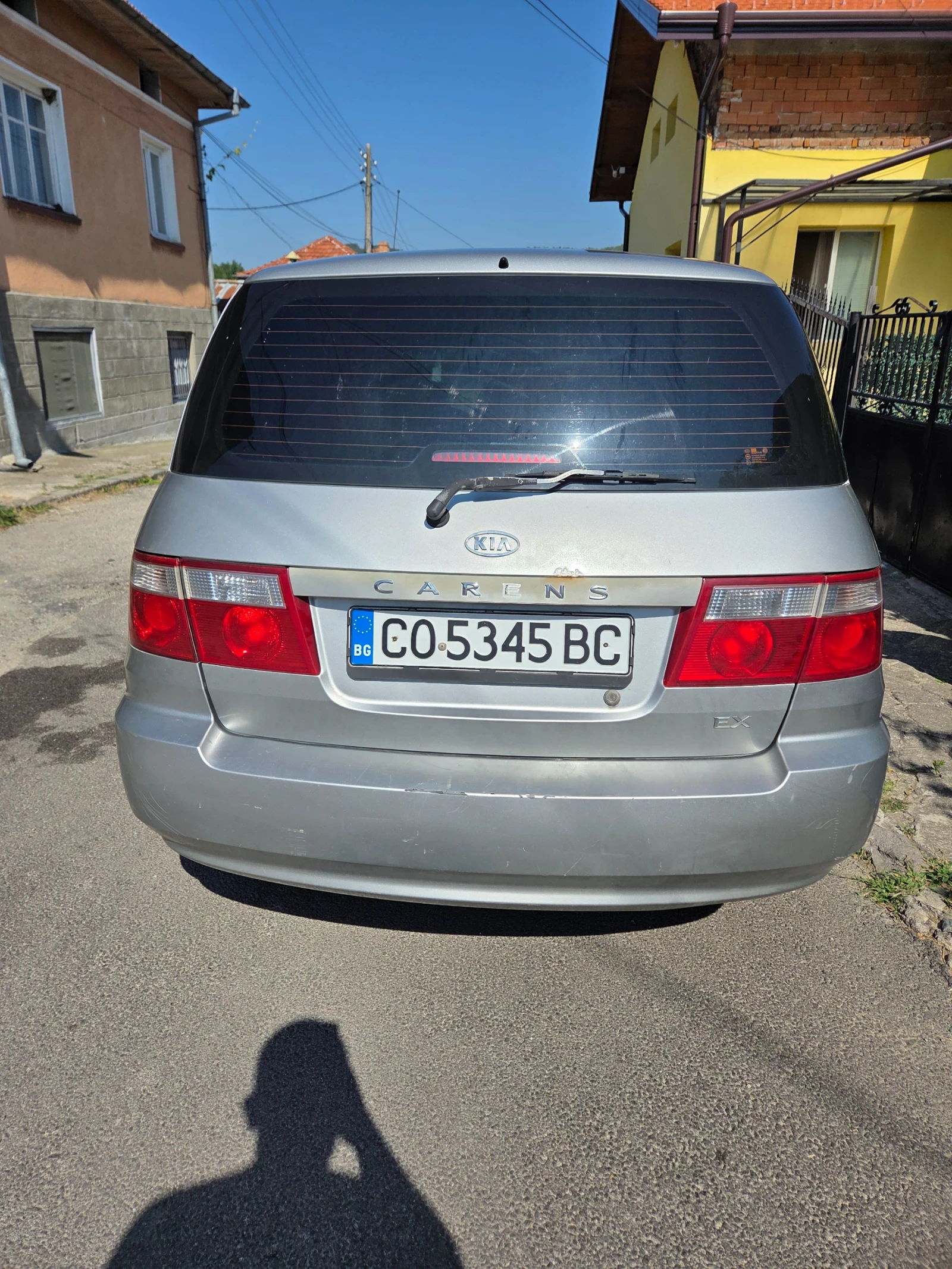 Kia Carens, снимка 6 - Автомобили и джипове - 55612628