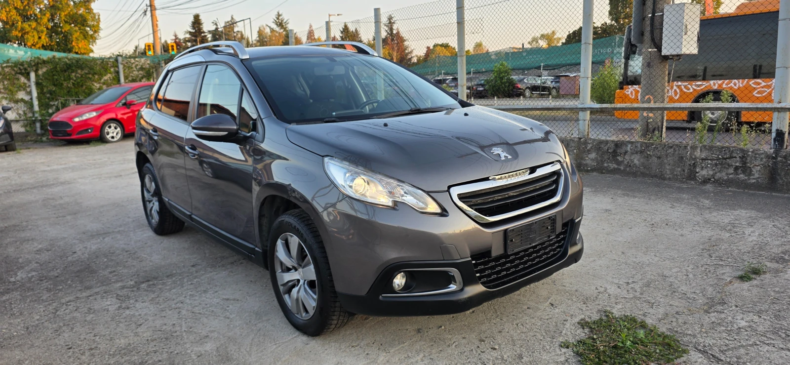 Peugeot 2008 1.2-82кс, снимка 6 - Автомобили и джипове - 55797706
