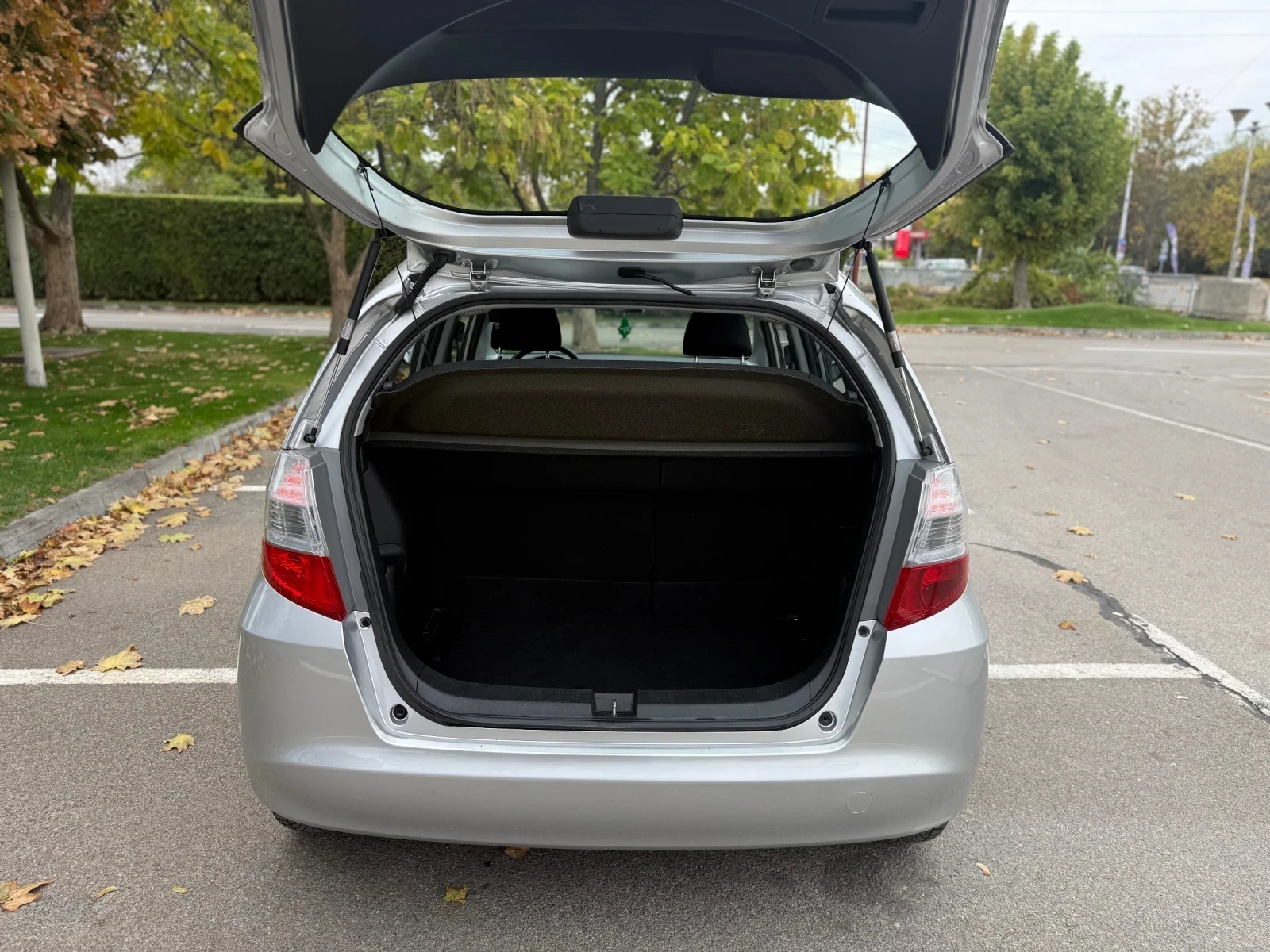 Honda Jazz 1.2 бензин 33000км !!!, снимка 13 - Автомобили и джипове - 56652157