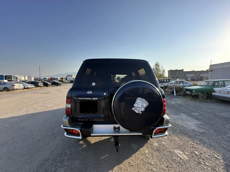 Nissan Patrol, снимка 10 - Автомобили и джипове - 47292977