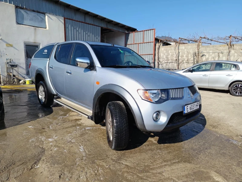 Mitsubishi L200, снимка 1 - Автомобили и джипове - 49561362