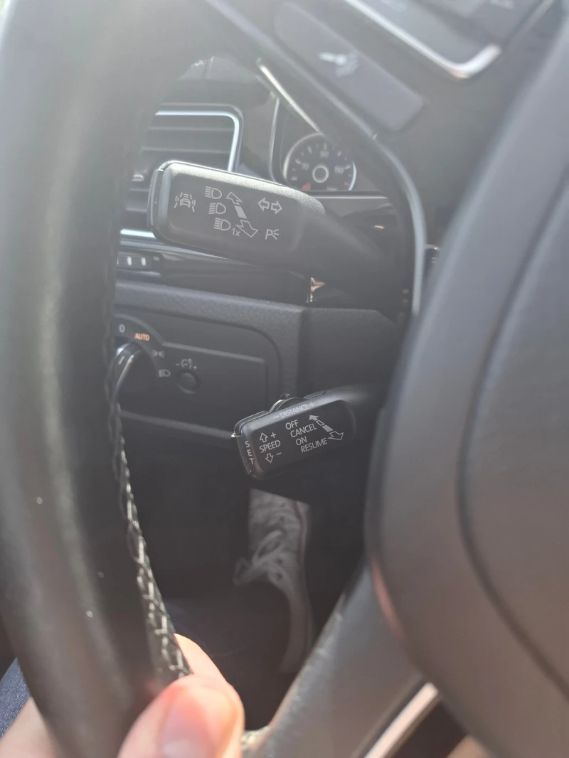 VW Touareg, снимка 12 - Автомобили и джипове - 50441756