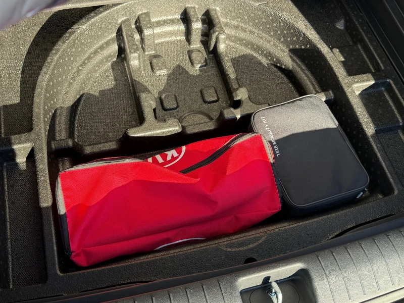 Kia Sportage 1.6 GDI, снимка 17 - Автомобили и джипове - 52657395