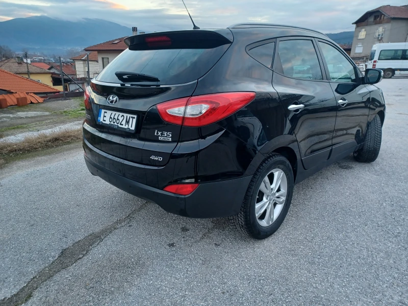 Hyundai IX35 2.0 CRDI 4WD AT, снимка 3 - Автомобили и джипове - 52592854