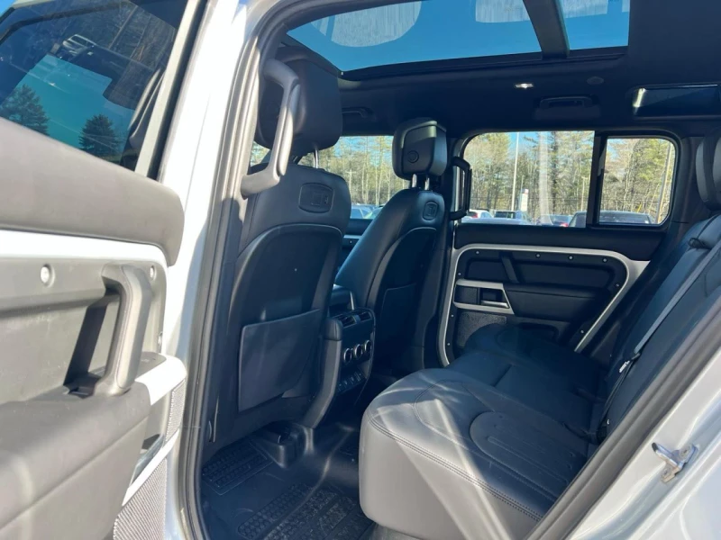 Land Rover Defender 110 XS EDITION, снимка 7 - Автомобили и джипове - 53364642