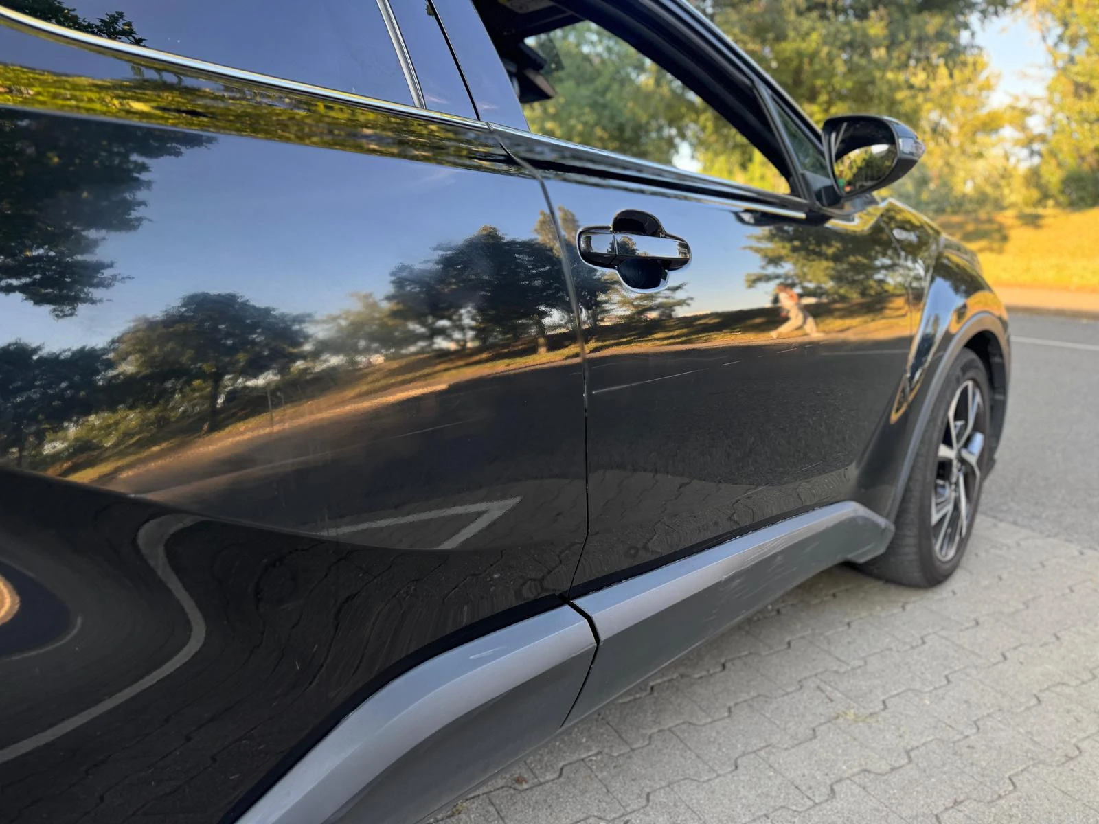 Toyota C-HR 1.8 HYBRID - изображение 8