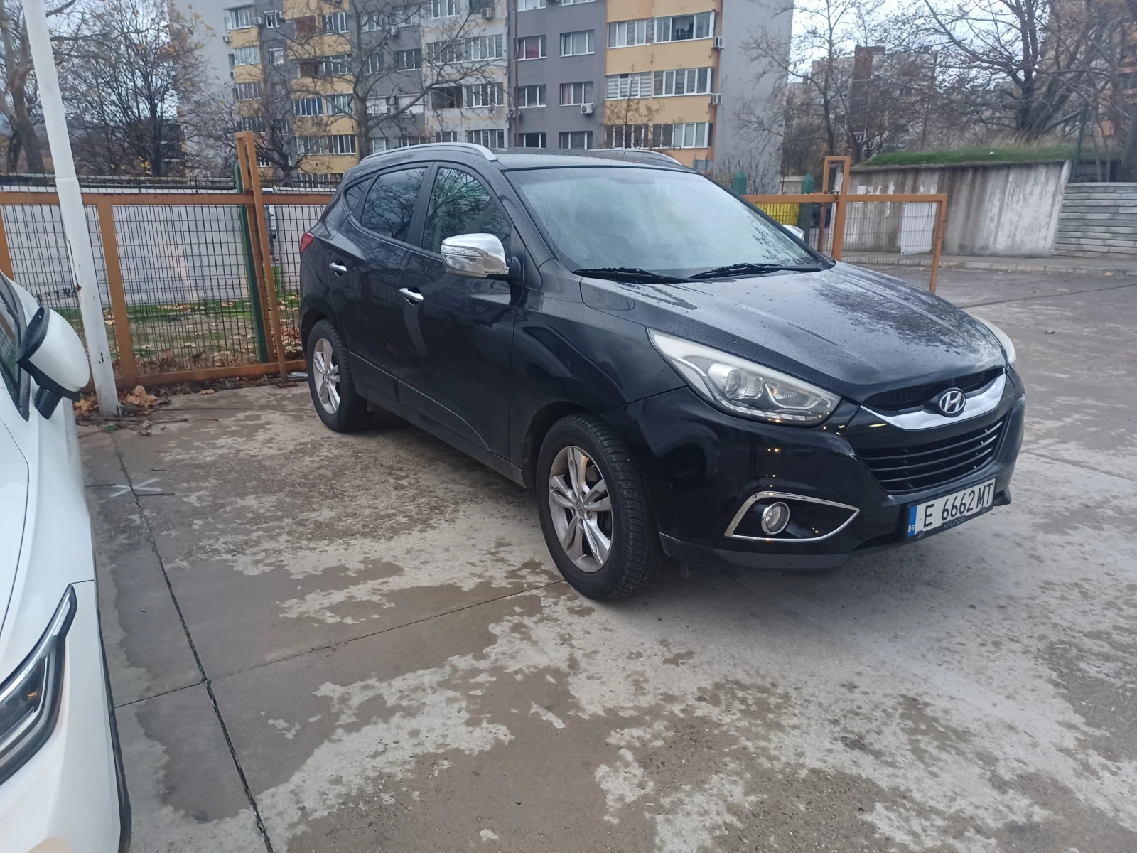 Hyundai IX35 2.0 CRDI 4WD AT - изображение 3