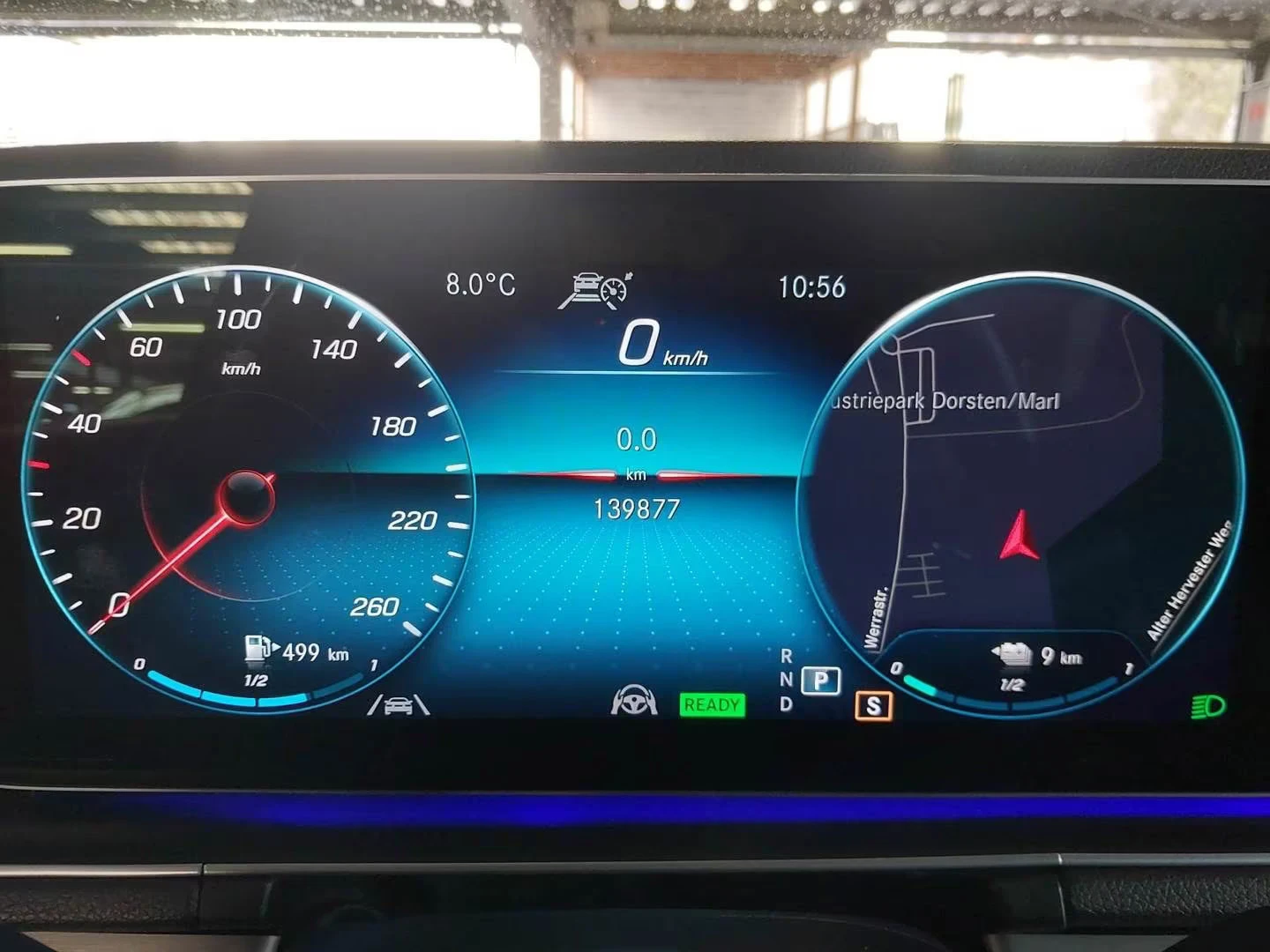 Mercedes-Benz GLE 350 de/4М/320HP/AMG/PANO/AHK/DISTR./CAM/836g, снимка 11 - Автомобили и джипове - 53619600