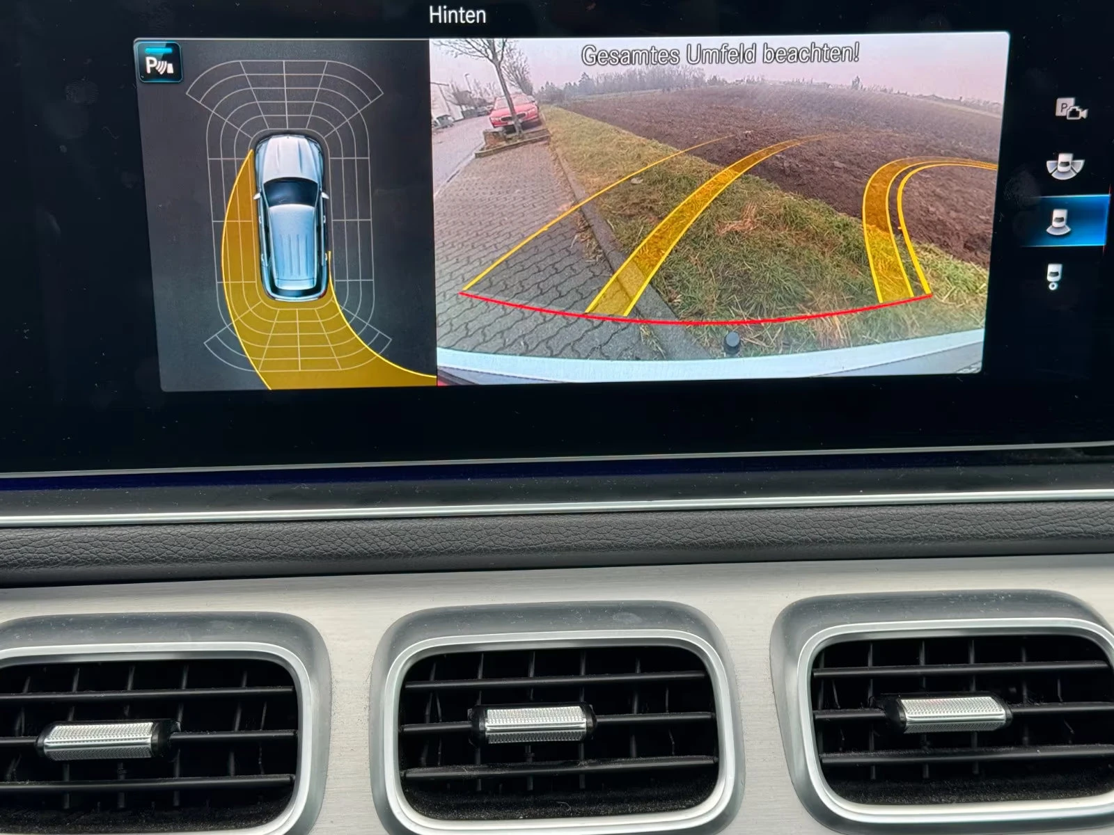 Mercedes-Benz GLE 350 de/4М/320HP/AMG/PANO/AHK/DISTR./CAM/836g, снимка 12 - Автомобили и джипове - 53619600