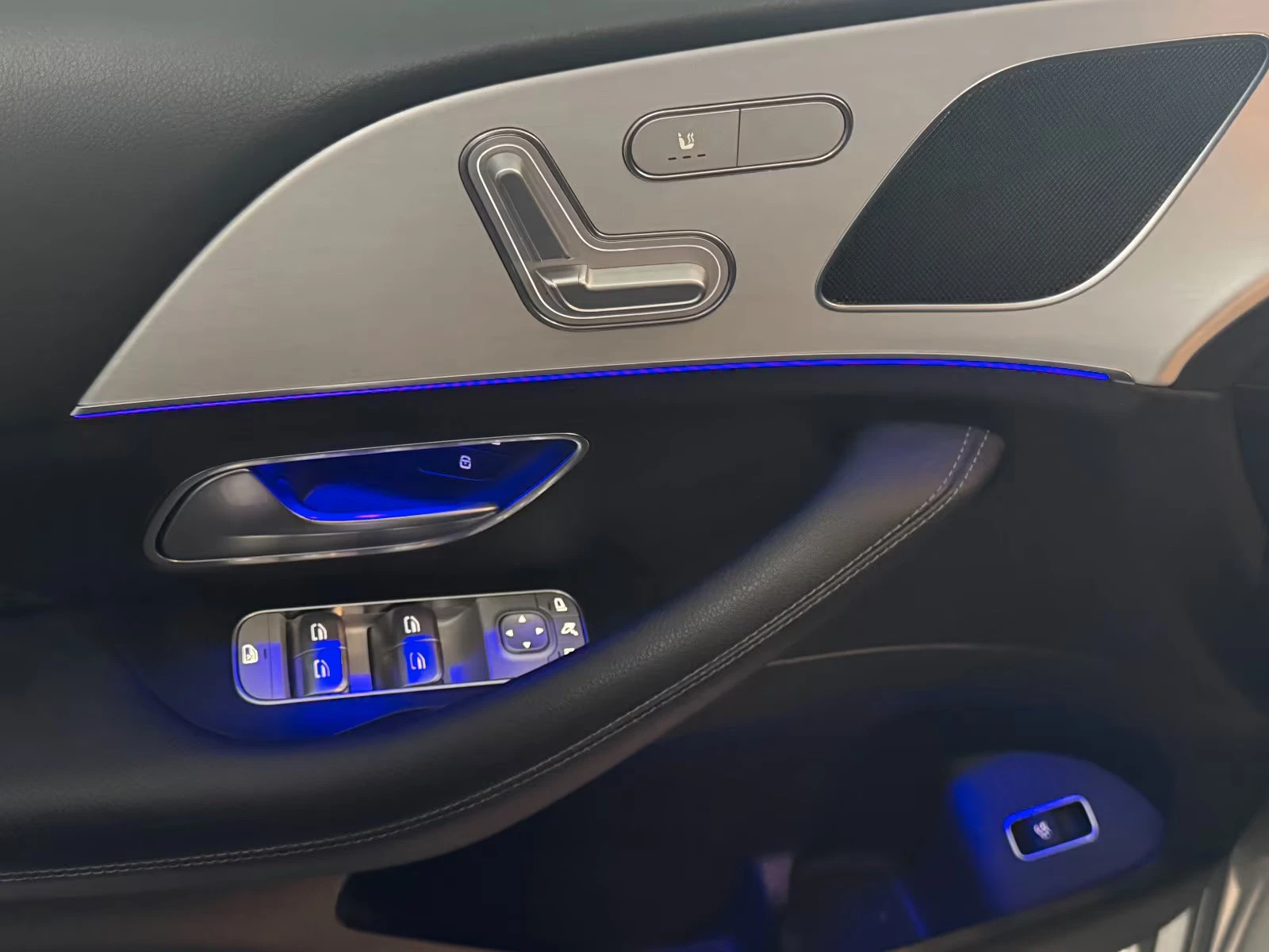 Mercedes-Benz GLE 350 de4MATIC/320HP/AMG/PANO/AHK/DISTR./CAM/836g - изображение 9