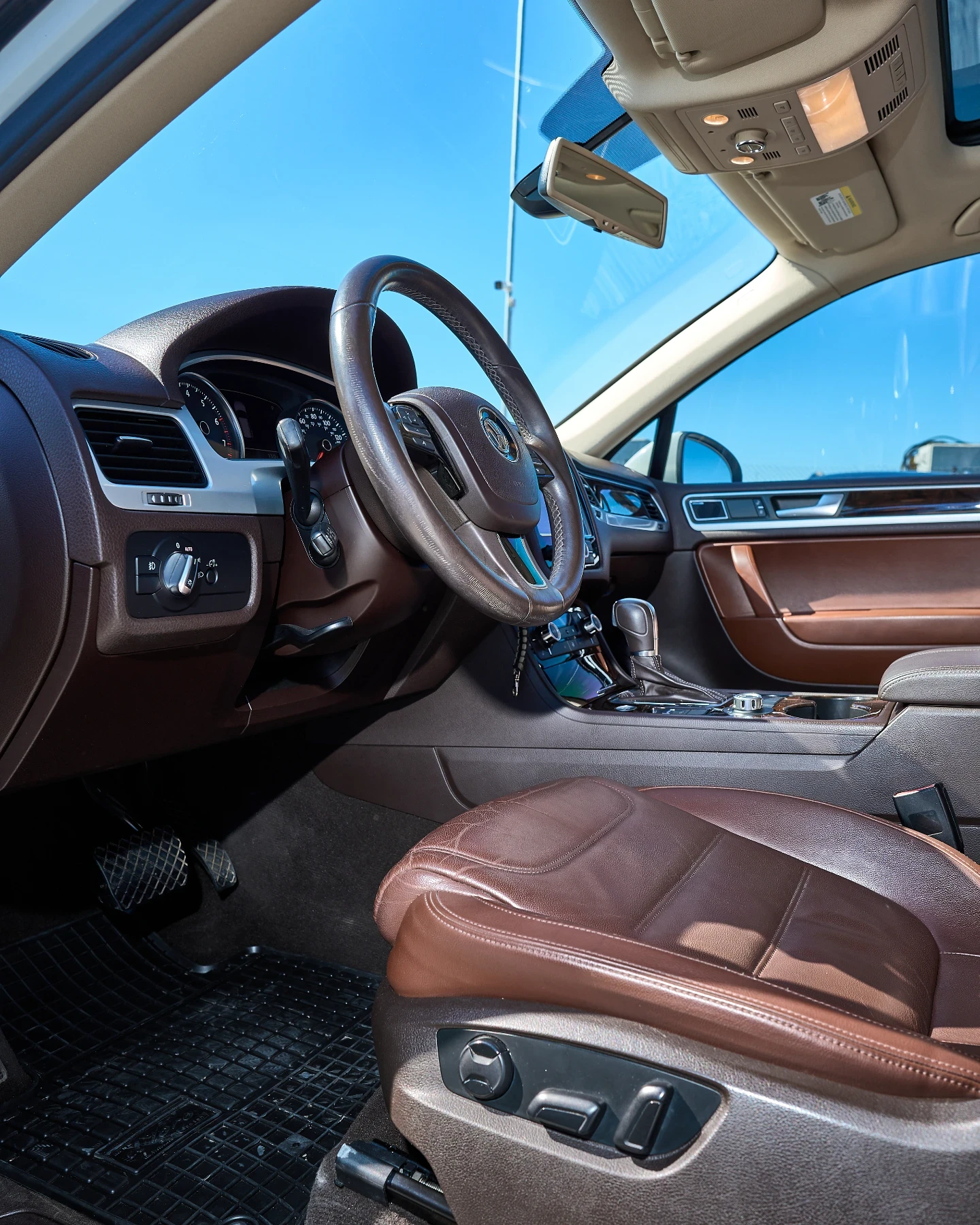 VW Touareg WOLFSBURG EDITION * 4x4 , снимка 9 - Автомобили и джипове - 53821256