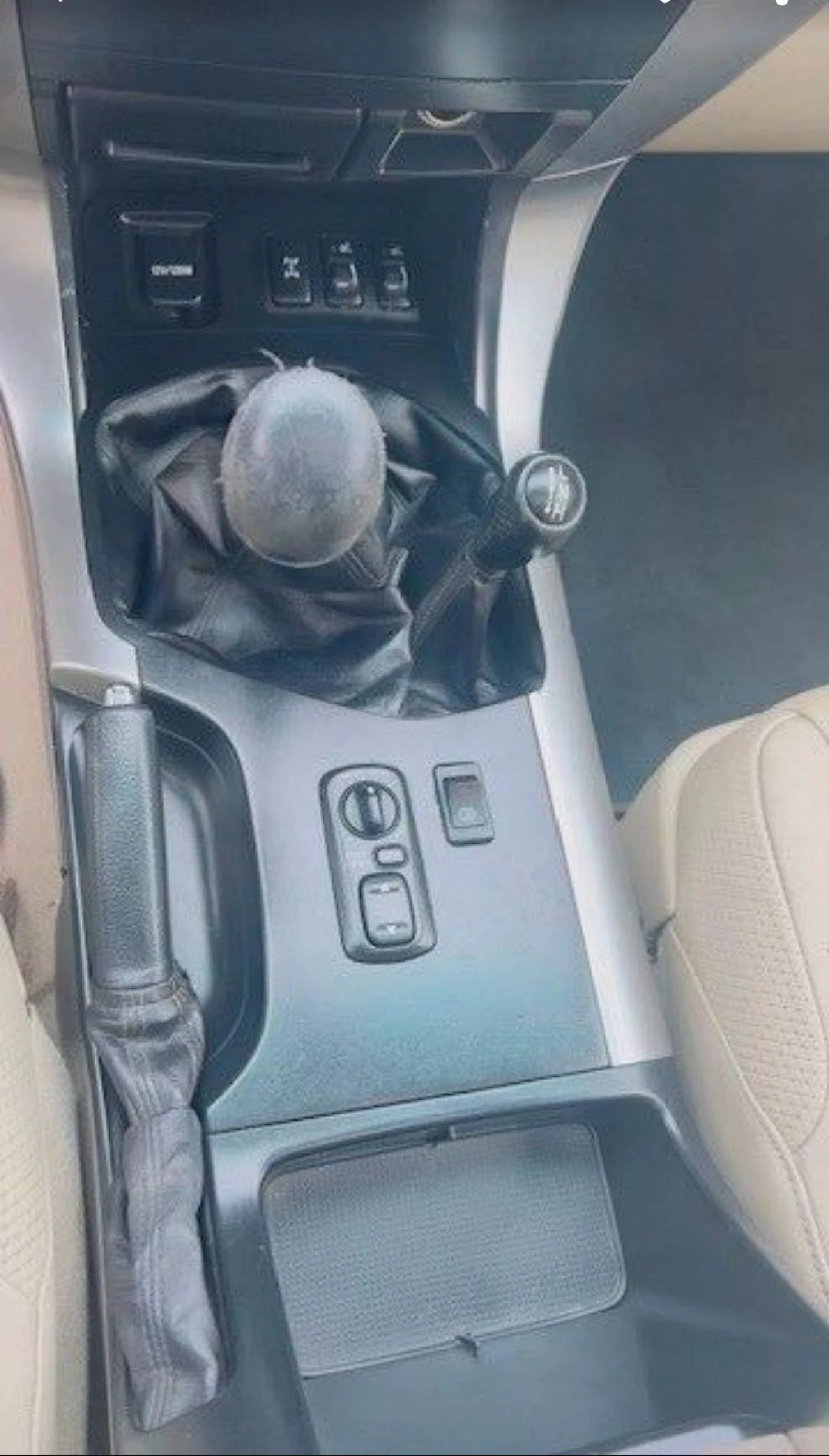 Toyota Land cruiser, снимка 12 - Автомобили и джипове - 53877552