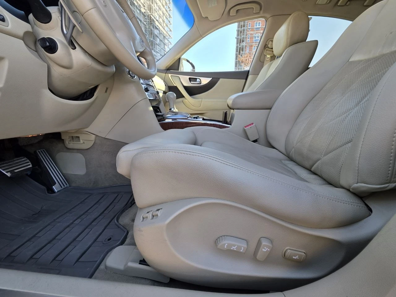 Infiniti Fx 37 S, снимка 9 - Автомобили и джипове - 54120649