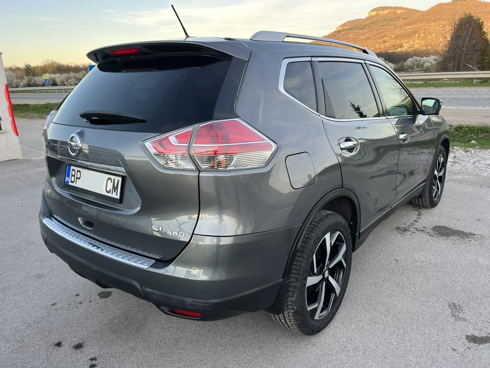 Nissan Rogue 91 000км 2.5i 173кс ЕU 6 АВТОМАТ КОЖА РЕГИСТРИРАН , снимка 4 - Автомобили и джипове - 54129241