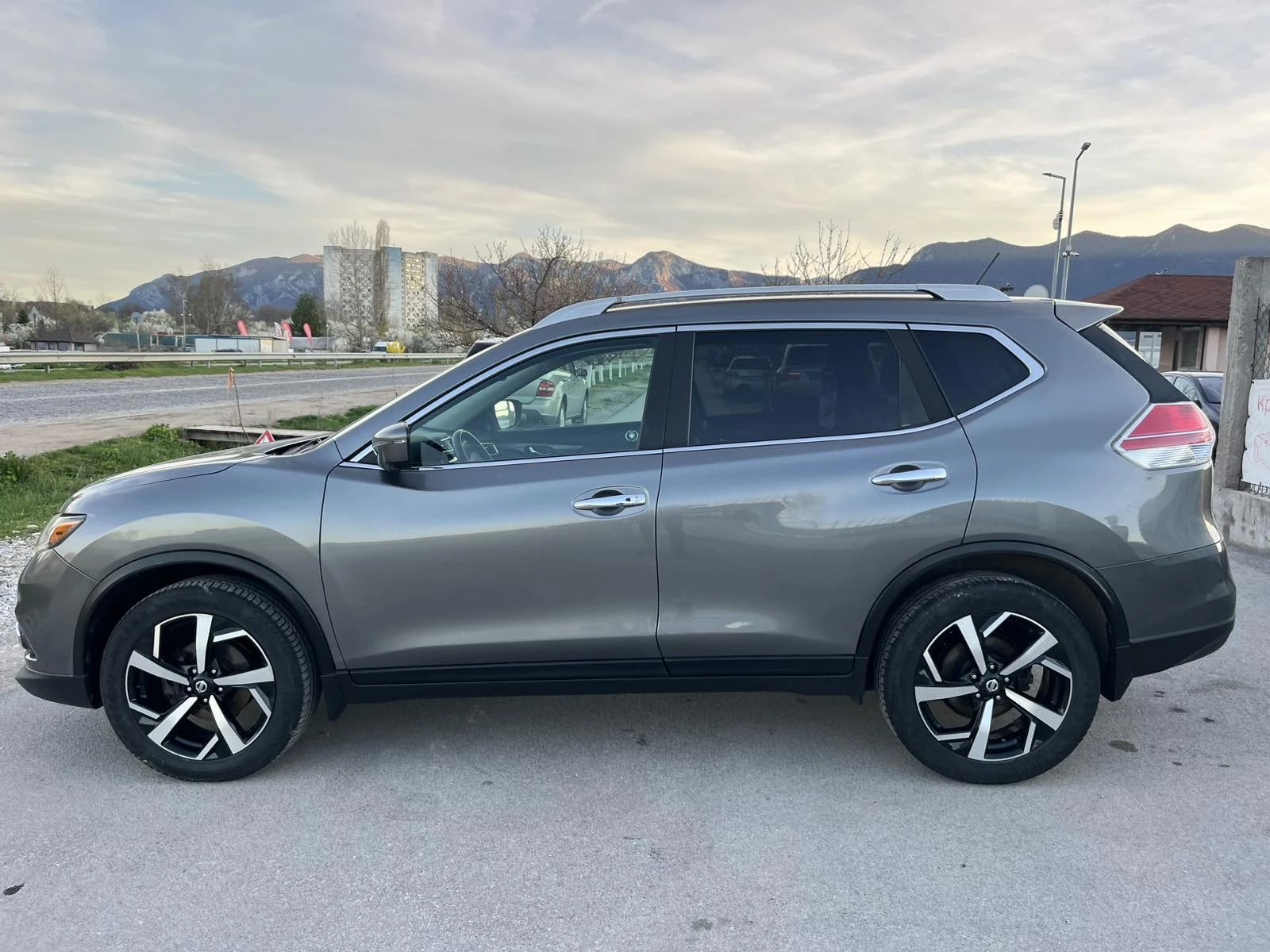 Nissan Rogue 91 000км 2.5i 173кс ЕU 6 АВТОМАТ КОЖА РЕГИСТРИРАН , снимка 6 - Автомобили и джипове - 54129241