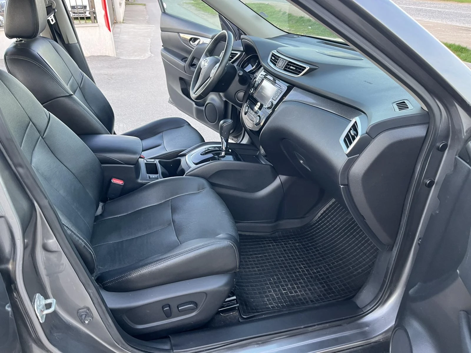 Nissan Rogue 91 000км 2.5i 173кс ЕU 6 АВТОМАТ КОЖА РЕГИСТРИРАН , снимка 11 - Автомобили и джипове - 54129241