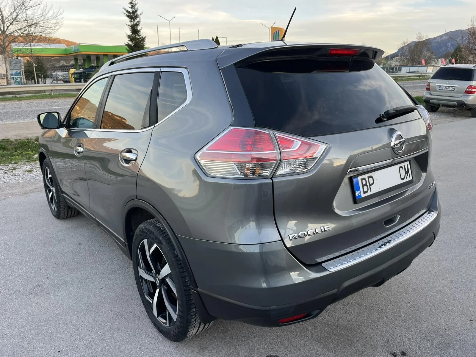 Nissan Rogue 91 000км 2.5i 173кс ЕU 6 АВТОМАТ КОЖА РЕГИСТРИРАН , снимка 5 - Автомобили и джипове - 54129241