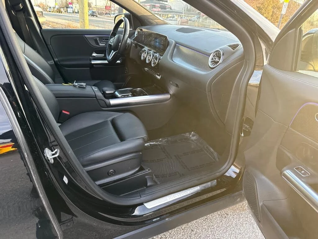 Mercedes-Benz GLA 4MATIC* АвтоКредит* (Цена до БГ) , снимка 14 - Автомобили и джипове - 54227408