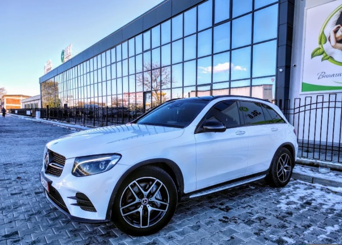 Mercedes-Benz GLC 350 AMG* 360 KAMERI* KEYLESS  GO* PANORAMA* DISTRONIC*, снимка 3 - Автомобили и джипове - 54295971