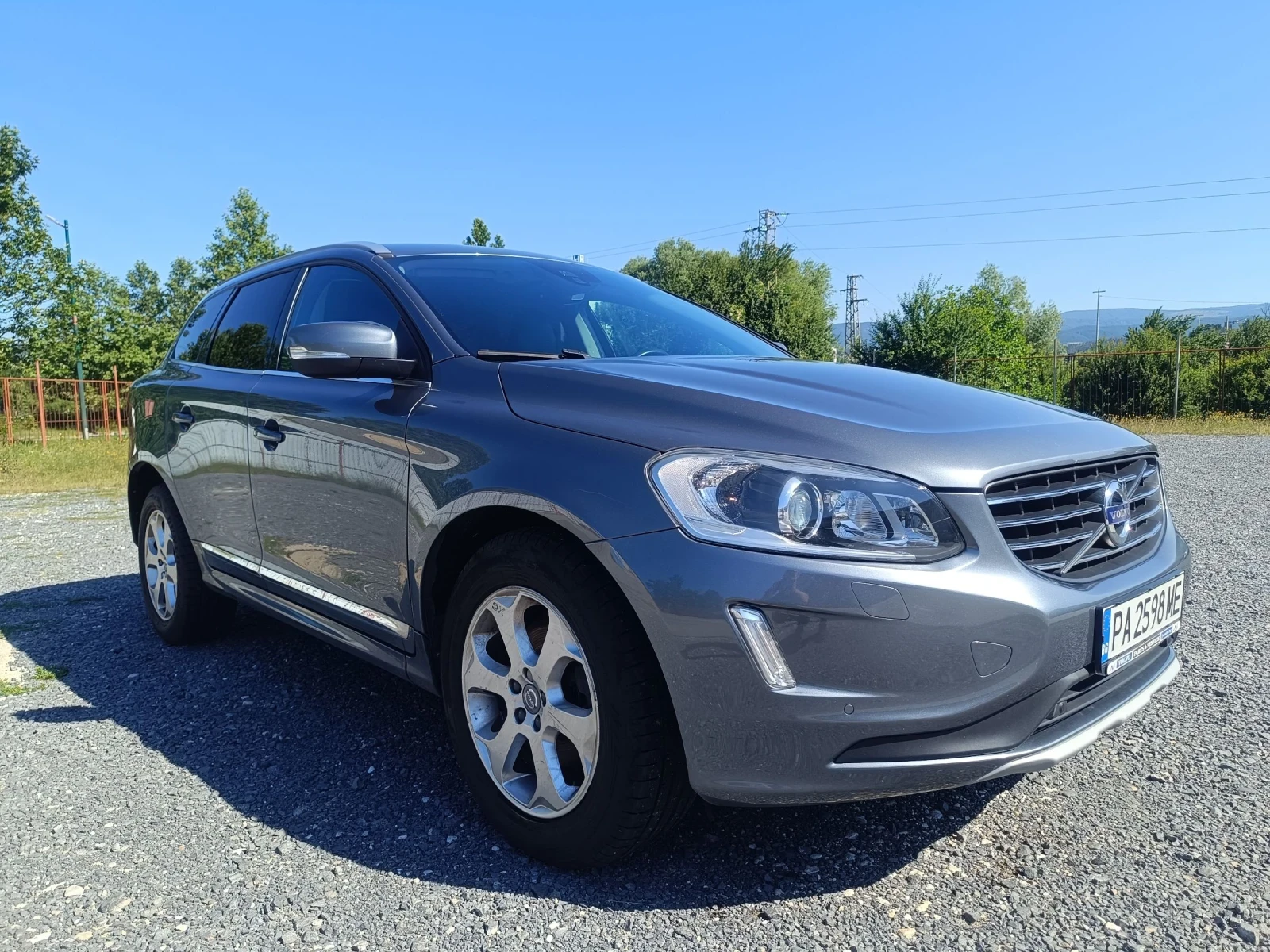 Volvo XC60 SUV, снимка 2 - Автомобили и джипове - 55239768