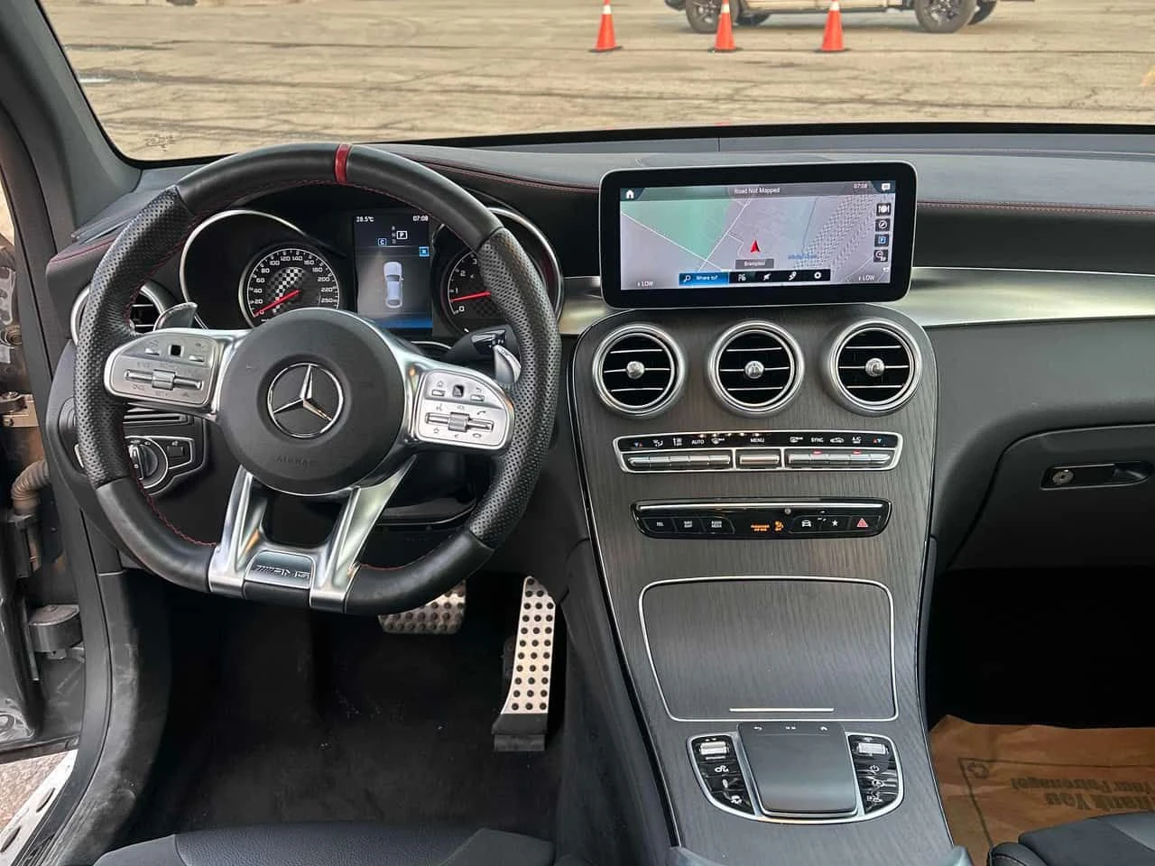 Mercedes-Benz GLC 43 AMG  ДИСТРОНИК / 360 / АЛКАНТАРА / , снимка 9 - Автомобили и джипове - 55555102