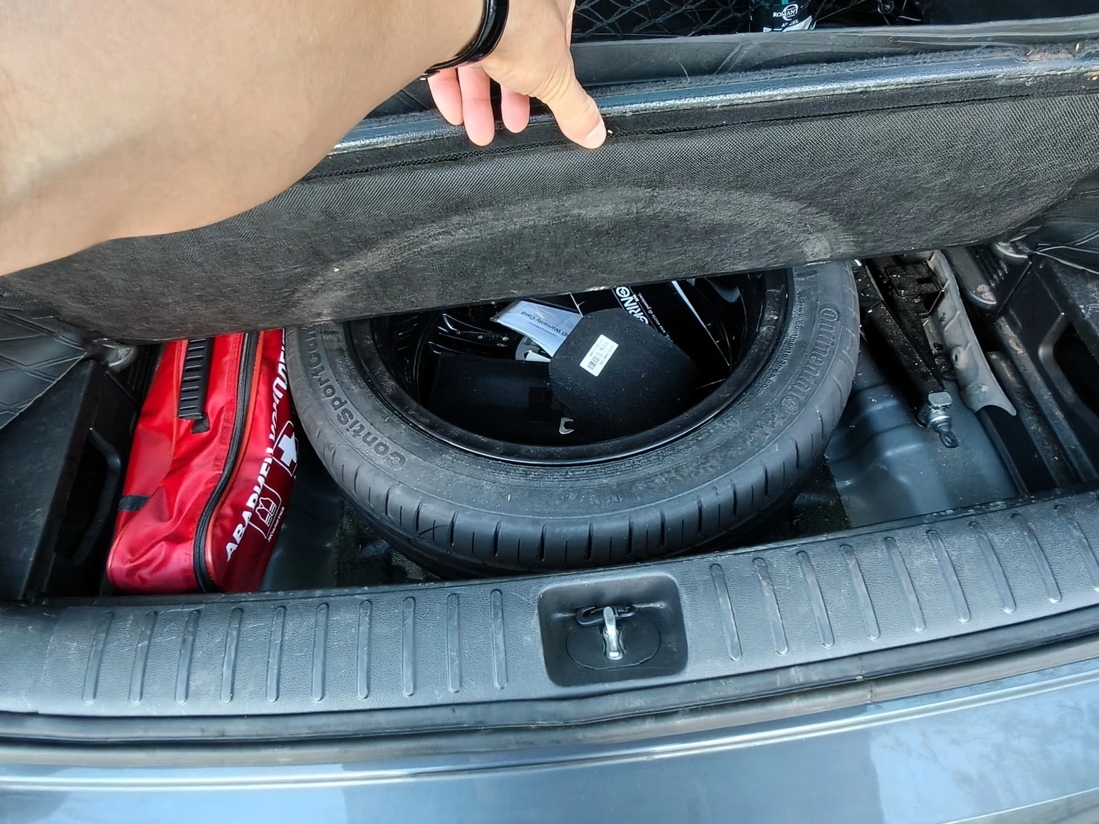 Hyundai Tucson 2.0d 4x4, снимка 5 - Автомобили и джипове - 55772847
