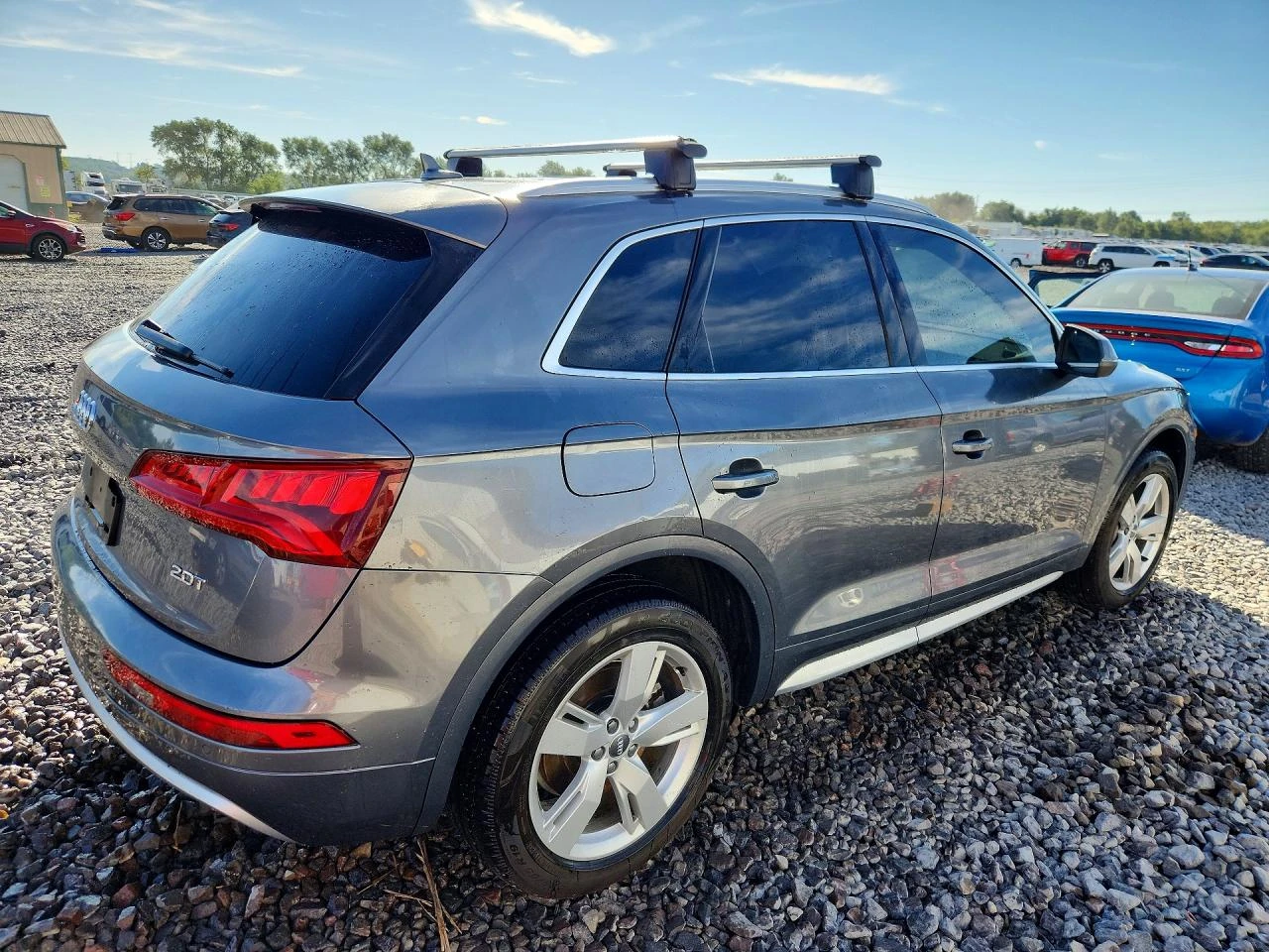 Audi Q5 2.0l Premium Plus, снимка 3 - Автомобили и джипове - 56485274
