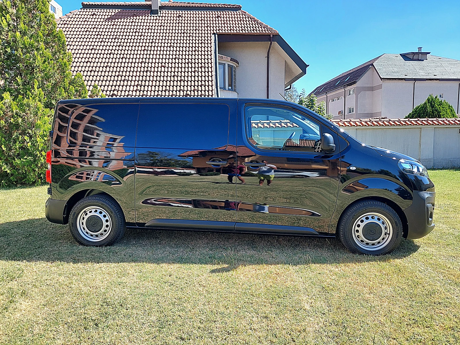 Opel Vivaro Electric 75kW Big Battery | Mobile.bg   4