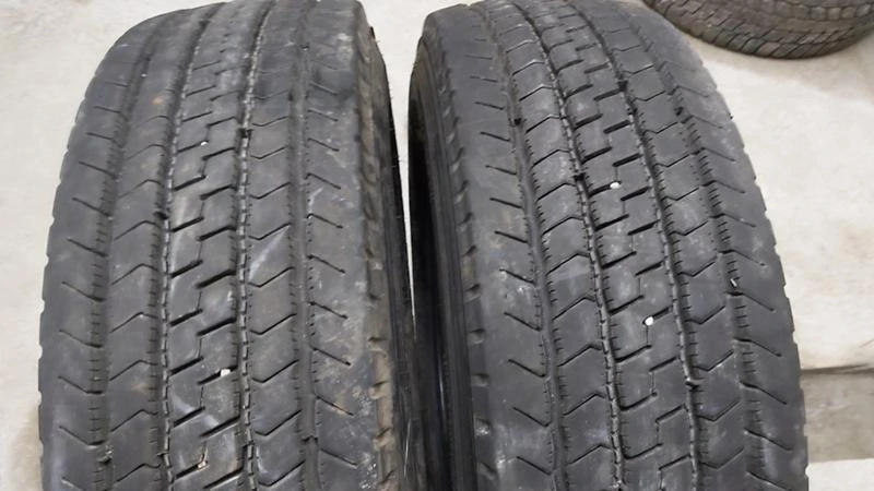 Гуми Всесезонни 215/75R17.5, снимка 1 - Гуми и джанти - 41998905