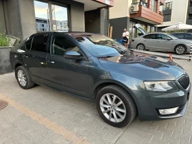 Skoda Octavia 2.0. Автоматик, снимка 9