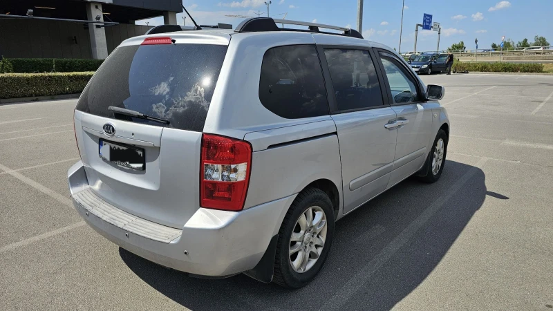 Kia Carnival, снимка 6 - Автомобили и джипове - 46815227