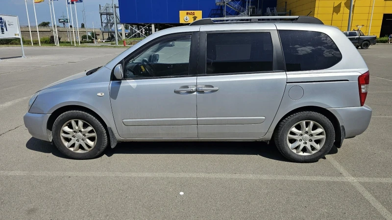 Kia Carnival, снимка 3 - Автомобили и джипове - 46815227